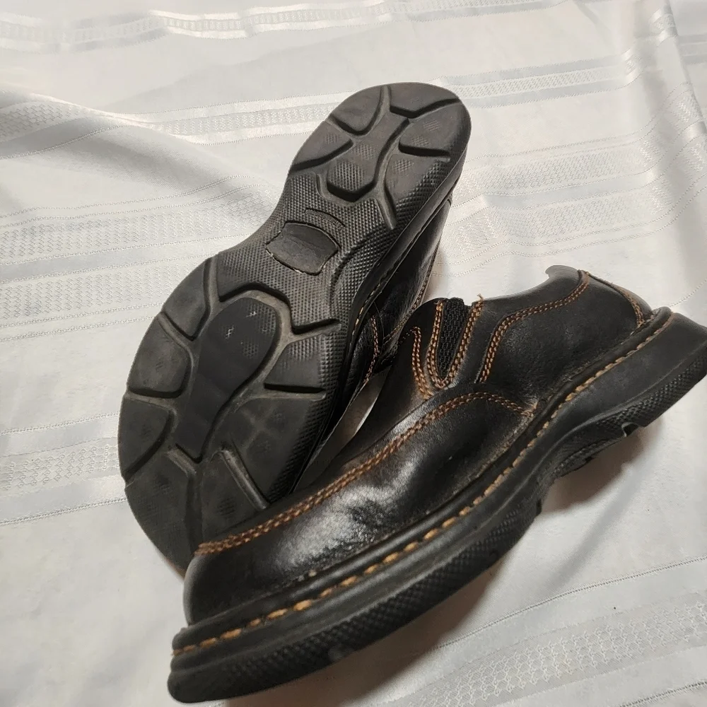 3/$25 Born brown leather slip on loafers size 8 / 41